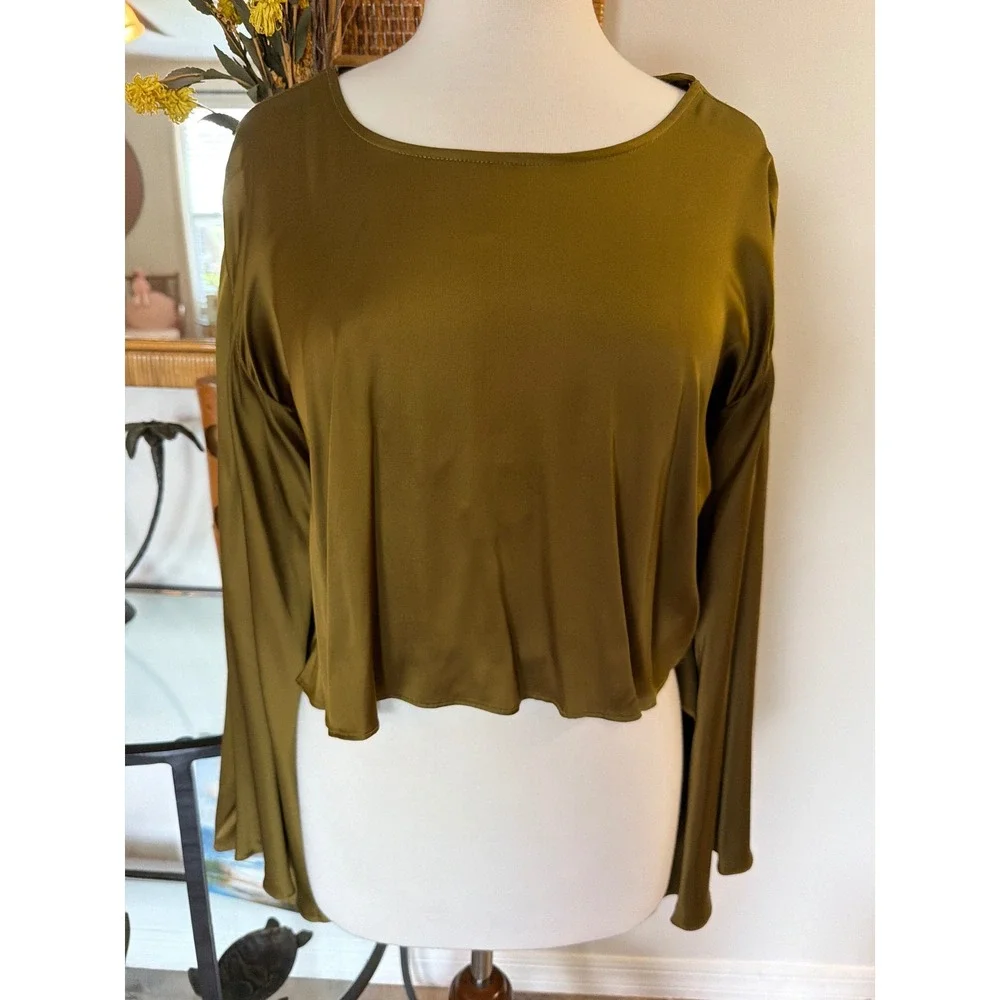 NBD SEEMA OLIVE Satin Matching SET SKIRT And Cropped BLOUSE Size M Revolve